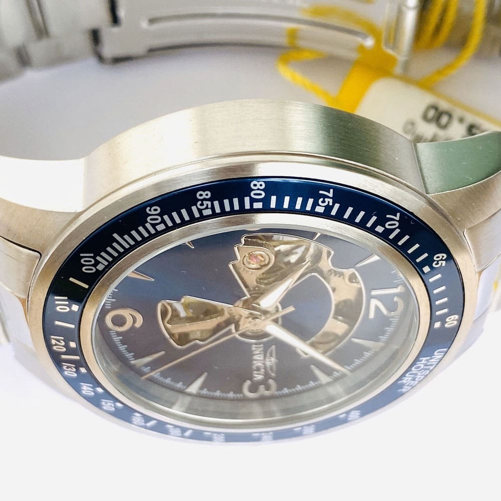 Invicta 38549 7