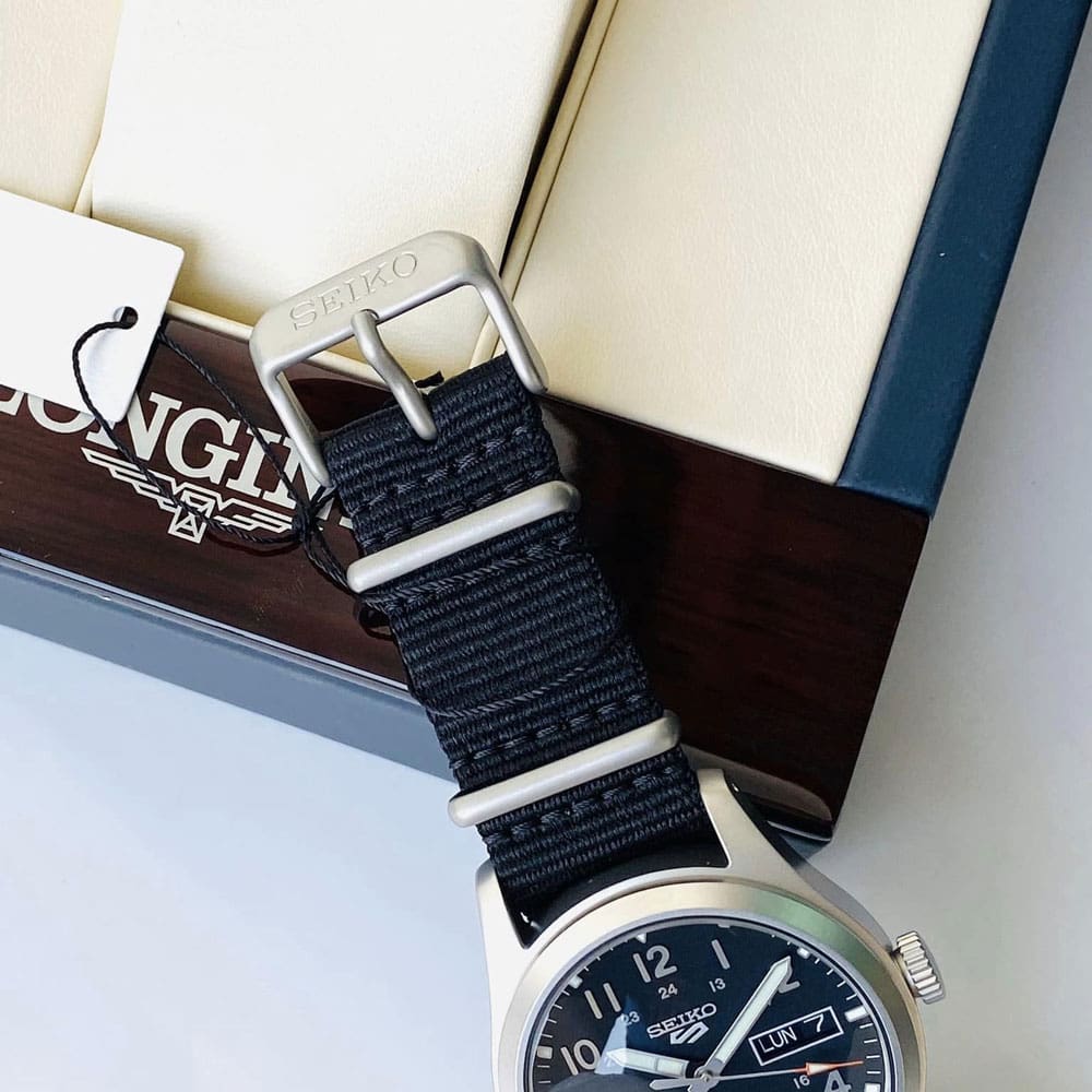 Seiko SRPG37K1 6