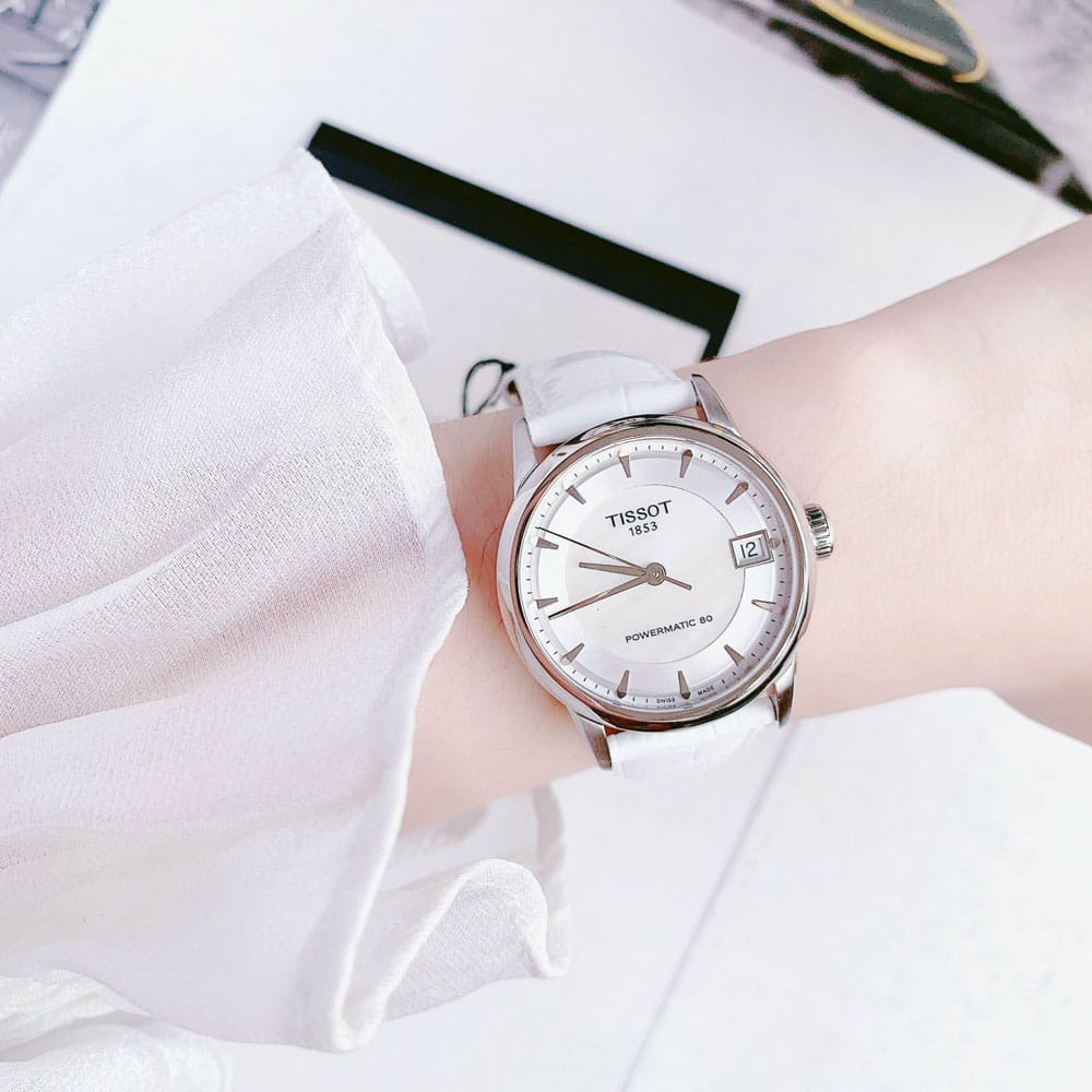 Tissot T086.207.16.111 3