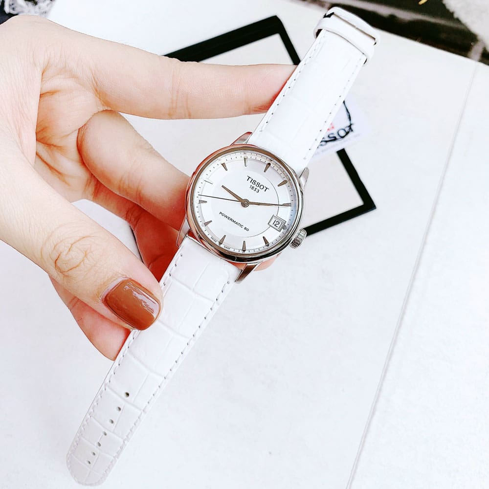 Tissot T086.207.16.111 4