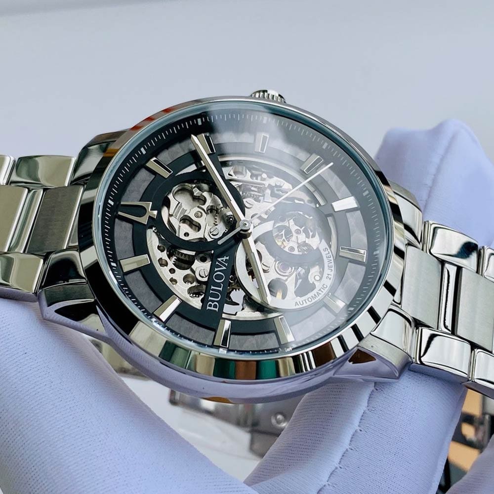 Bulova 96A208 4