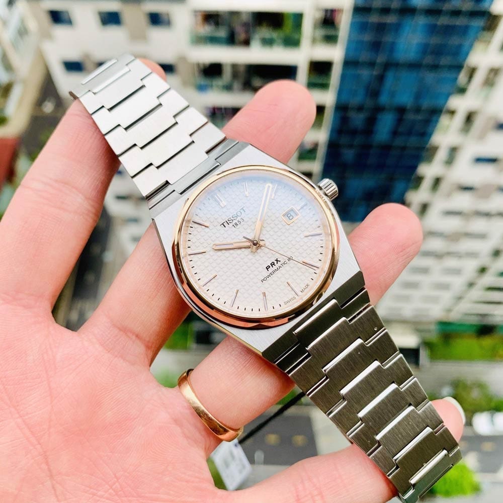 Tissot T137.407.21.031 4