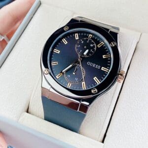 Guess 4 5