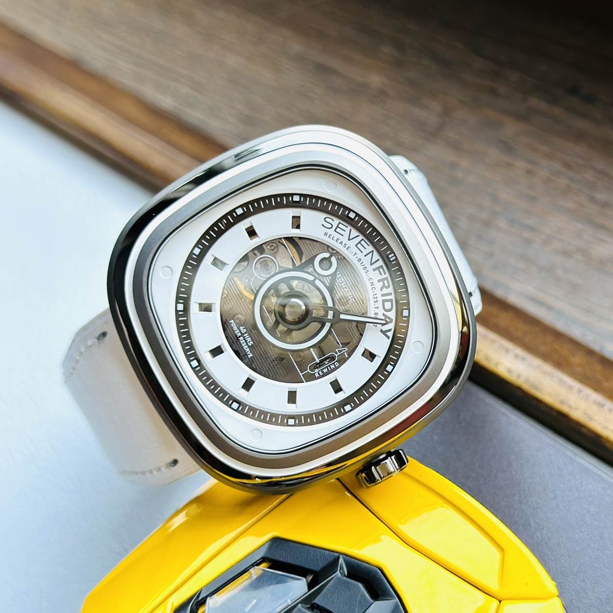 SevenFriday T105 6