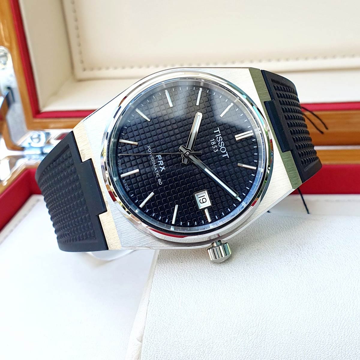 Tissot T137.407.17.051 1