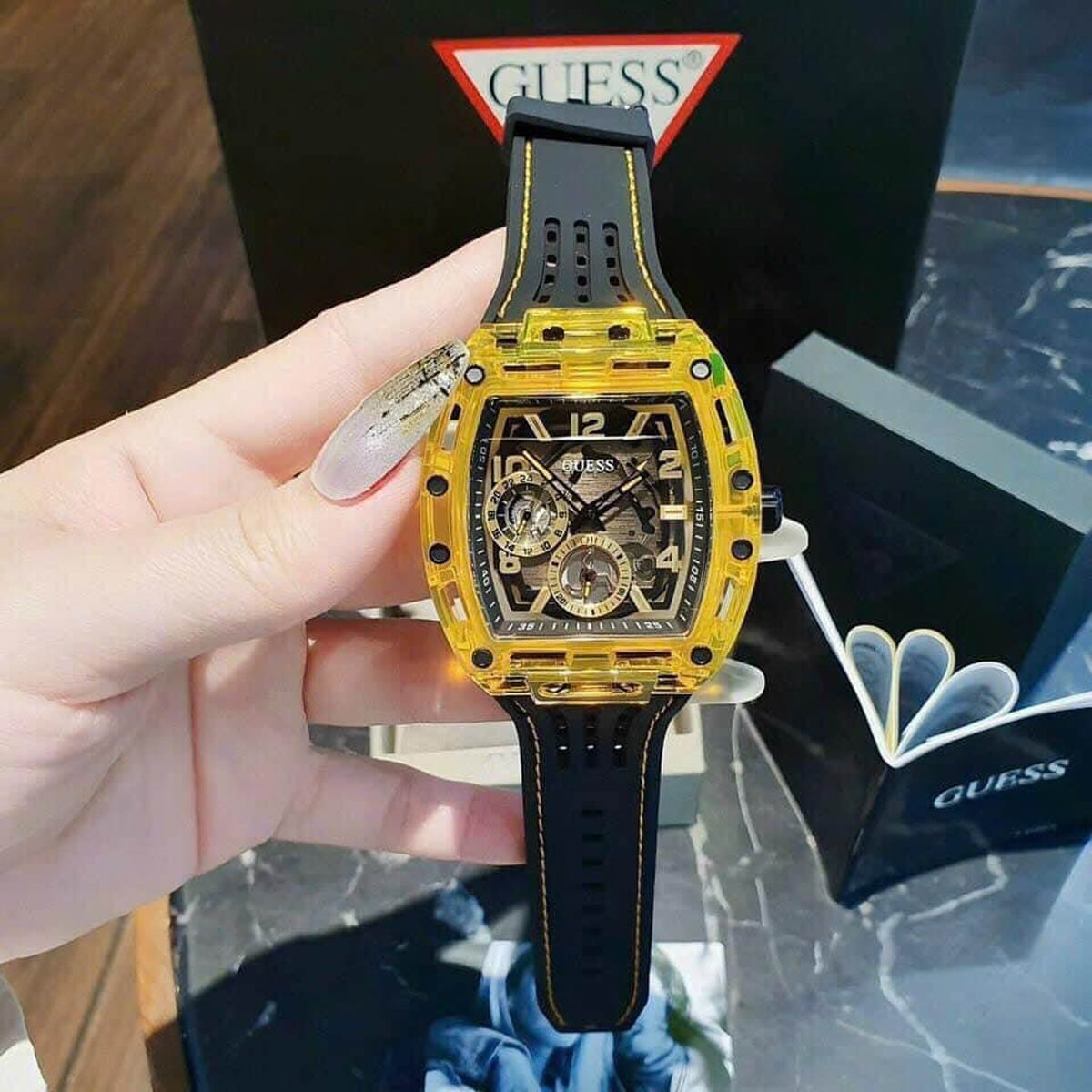 Guess GW0499G2 6