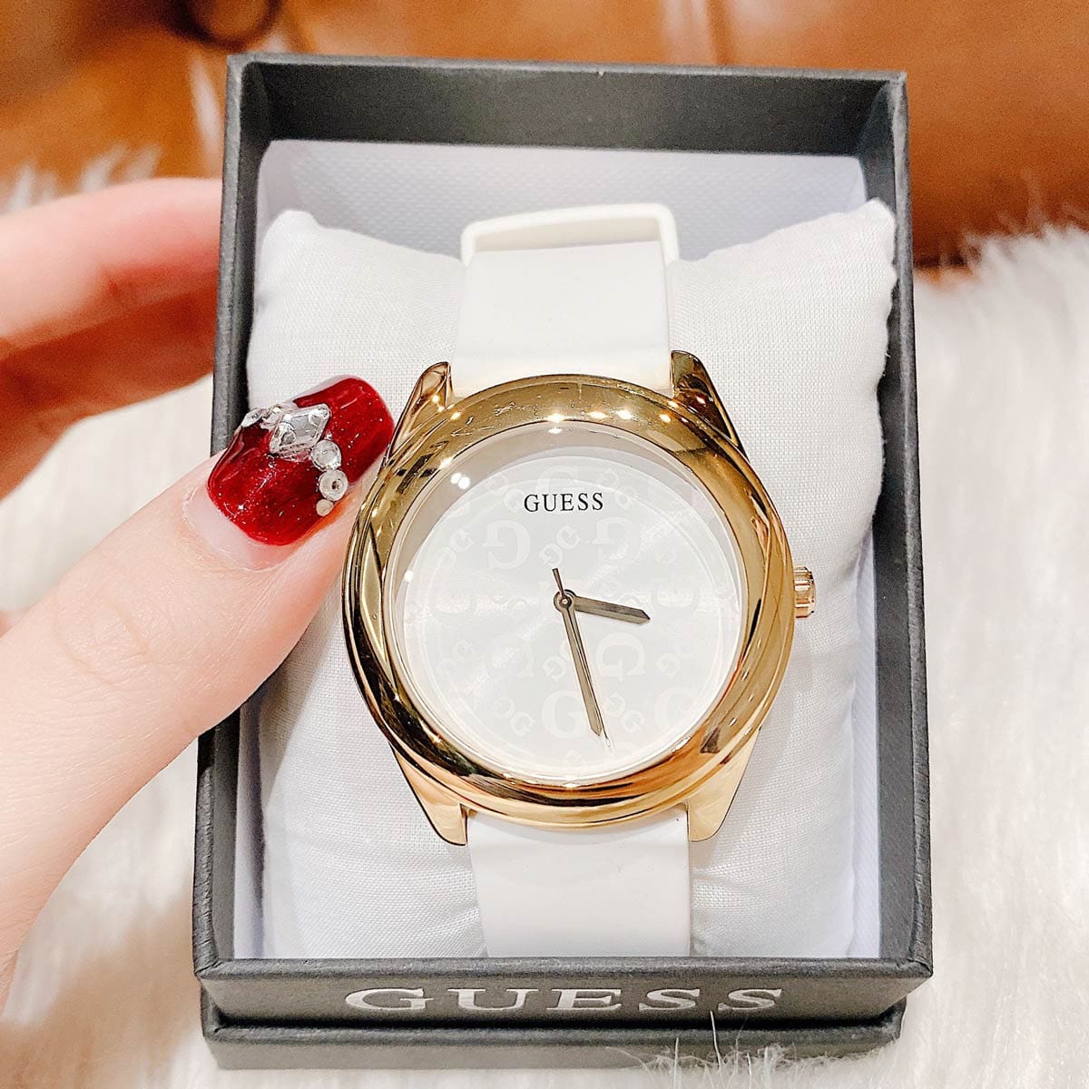 Guess 3 9