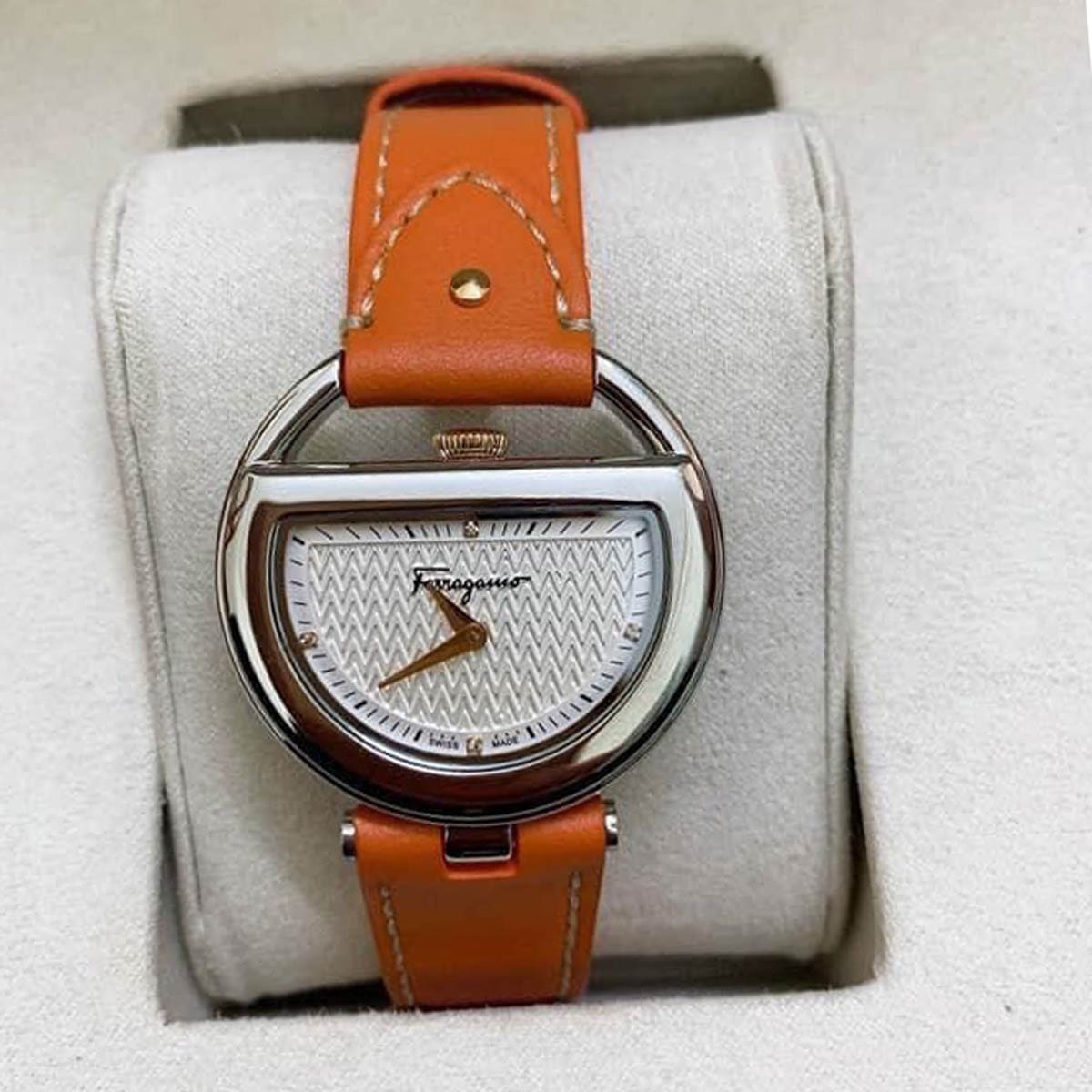 Salvatore Ferragamo FG5040014 6