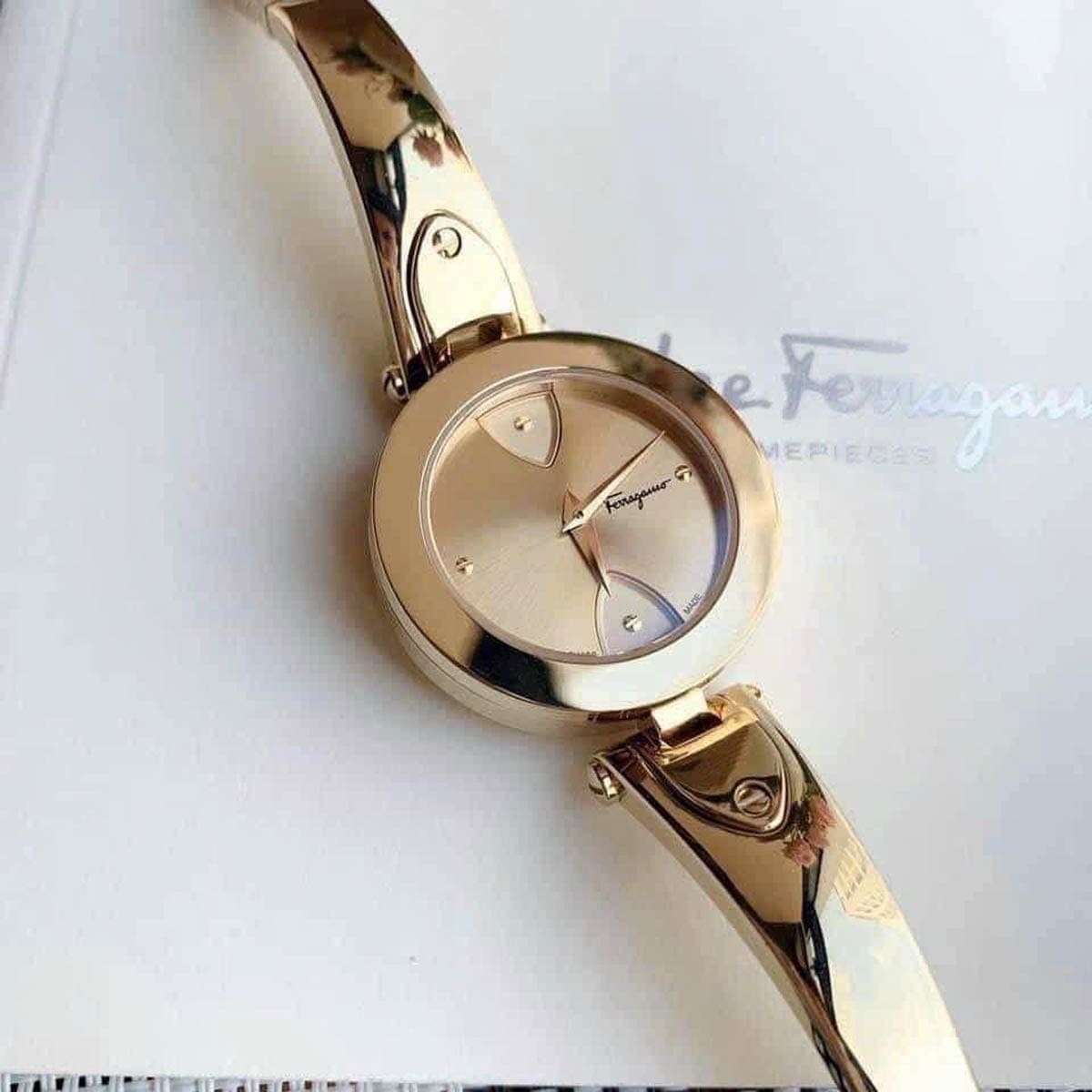 Salvatore Ferragamo FIW060017 1
