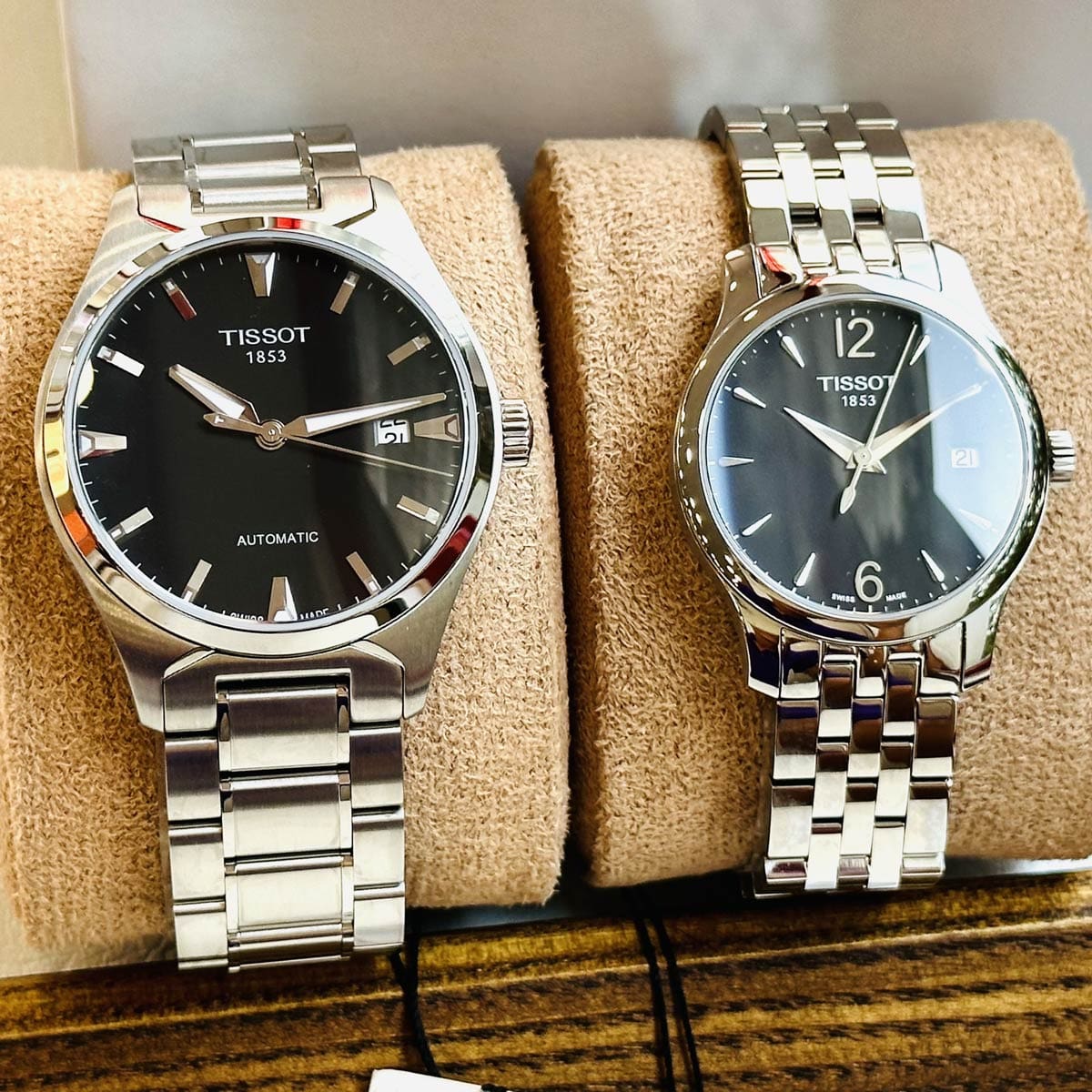 Tissot T060.407.11.051.00 T063.210.11.057 4