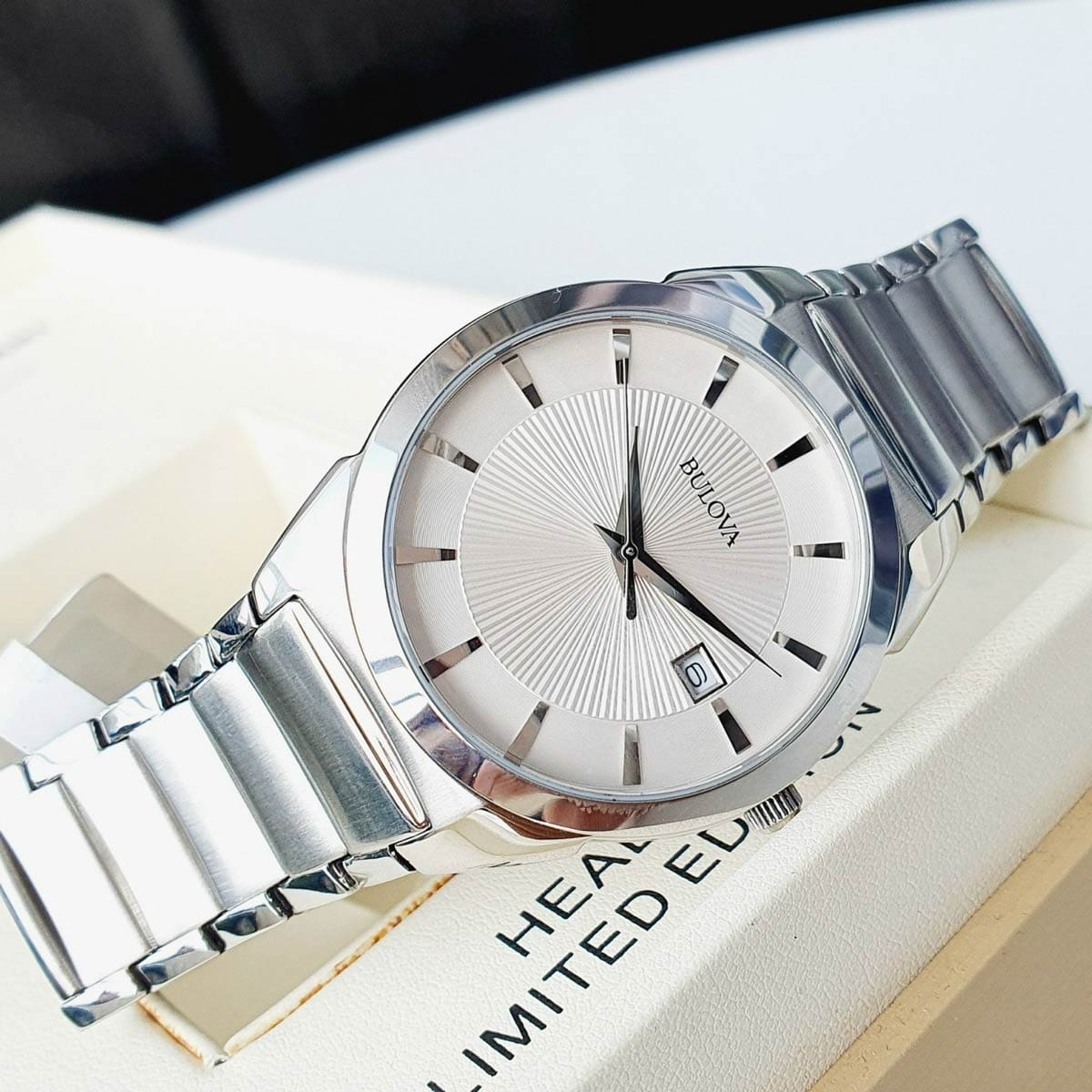Bulova 96B015 3