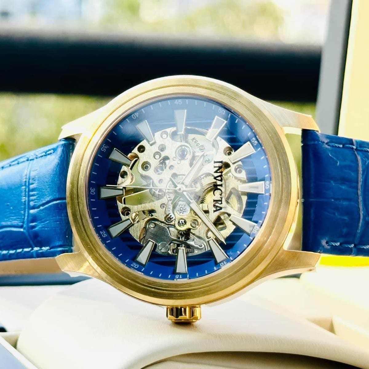 Invicta 37958 5