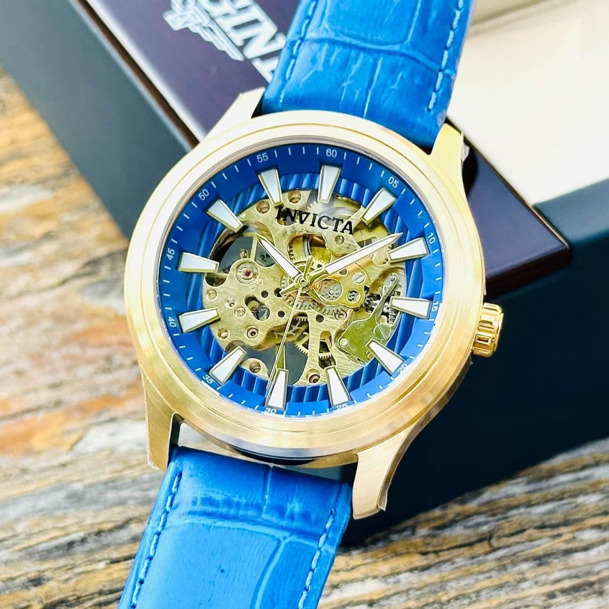 Invicta 37958 6