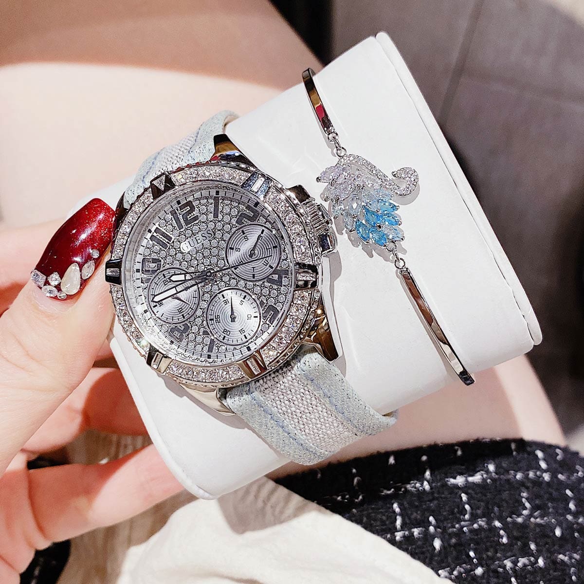 Guess GW0046L1 6