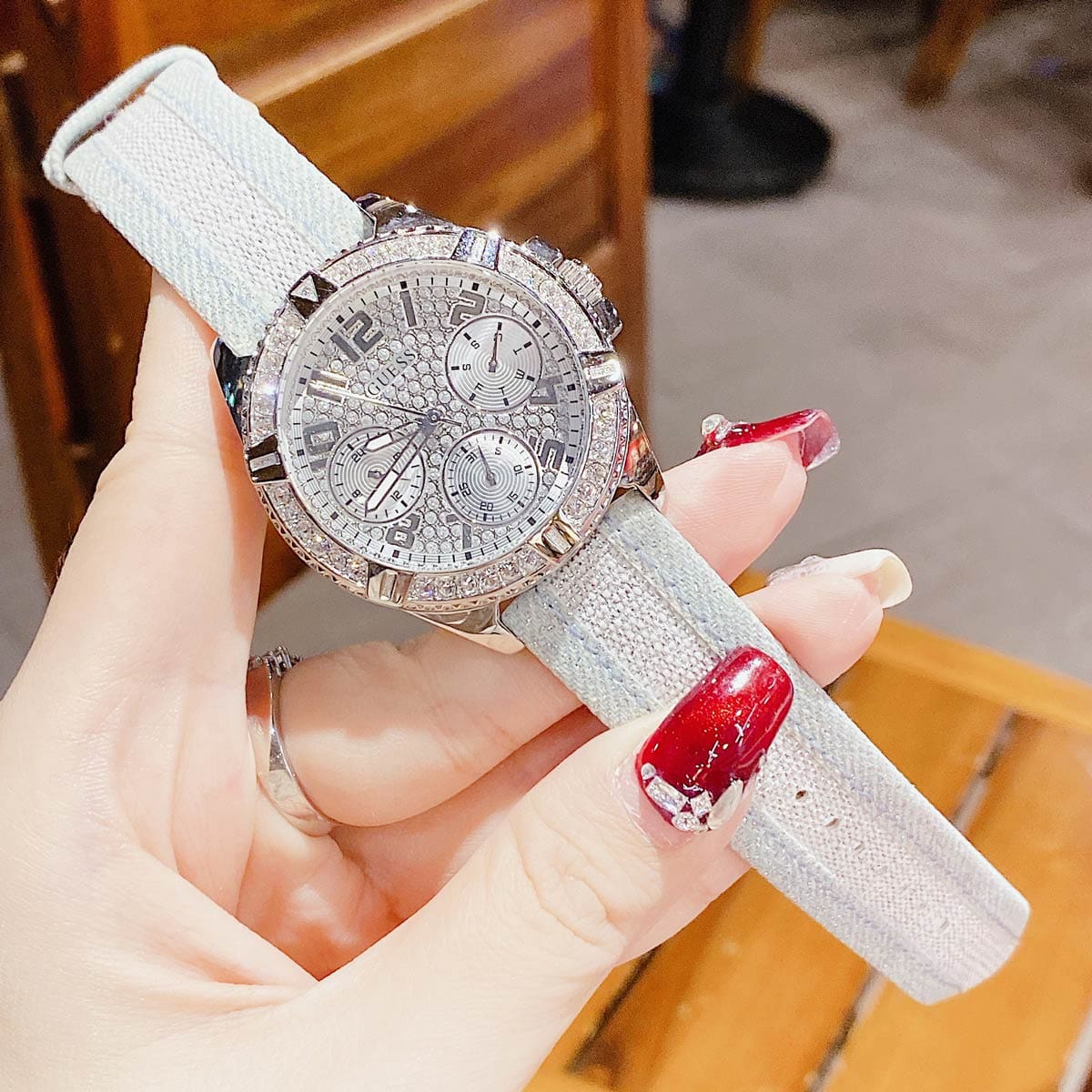 Guess GW0046L1 7