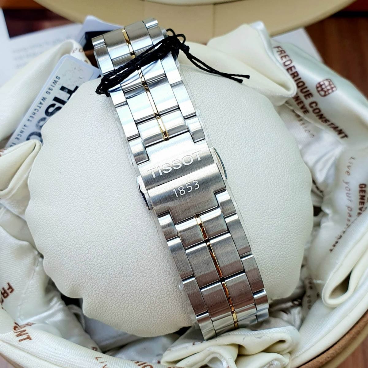 Tissot T086.208.22.116 6