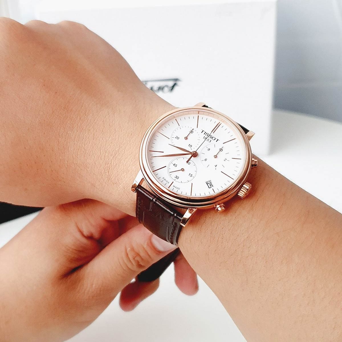 Tissot T122.417.36.011 4
