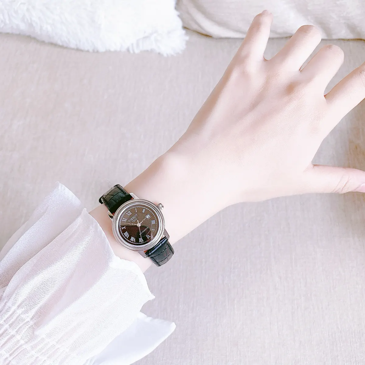 Tissot T045.207.16.053 1