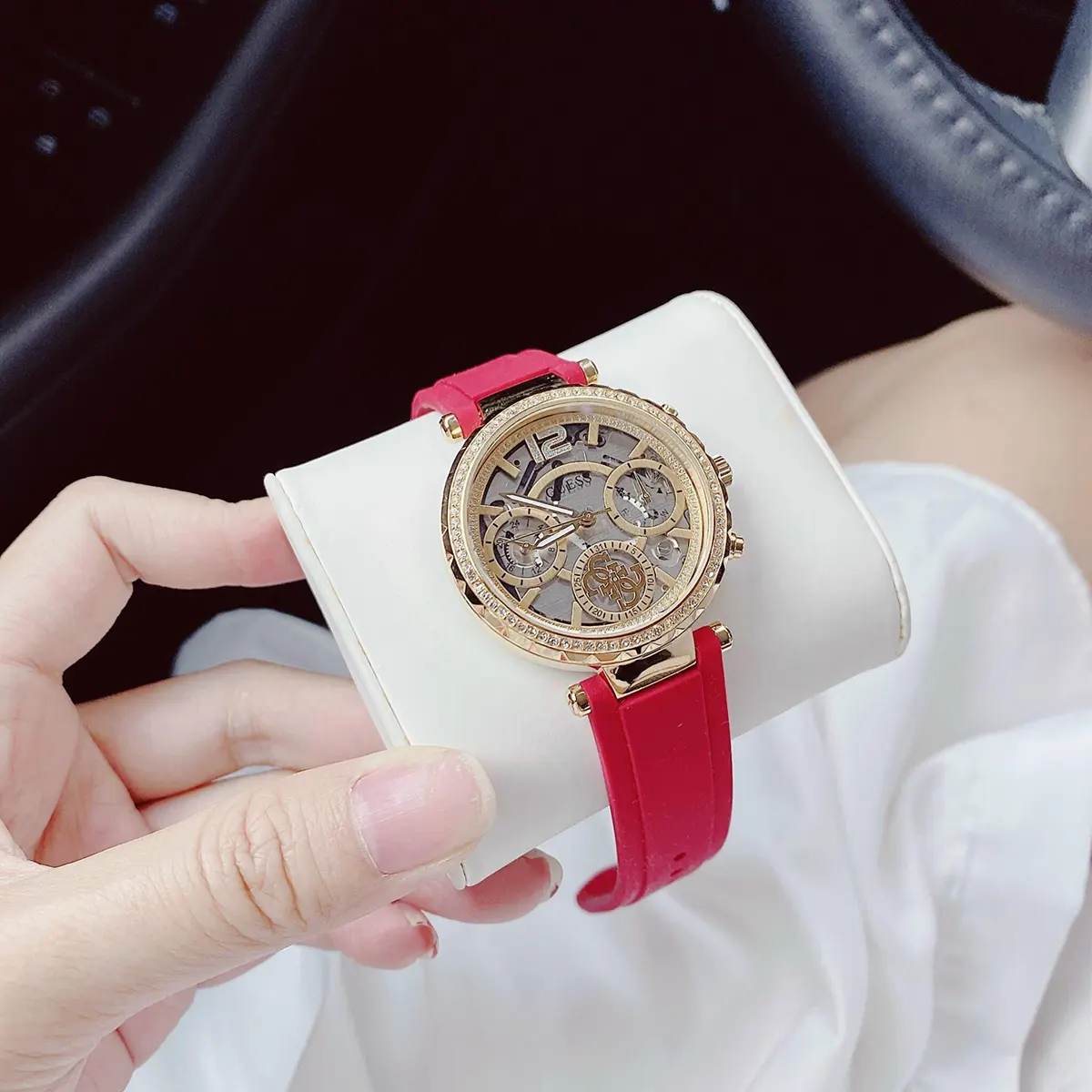 Guess GW0484L1 1