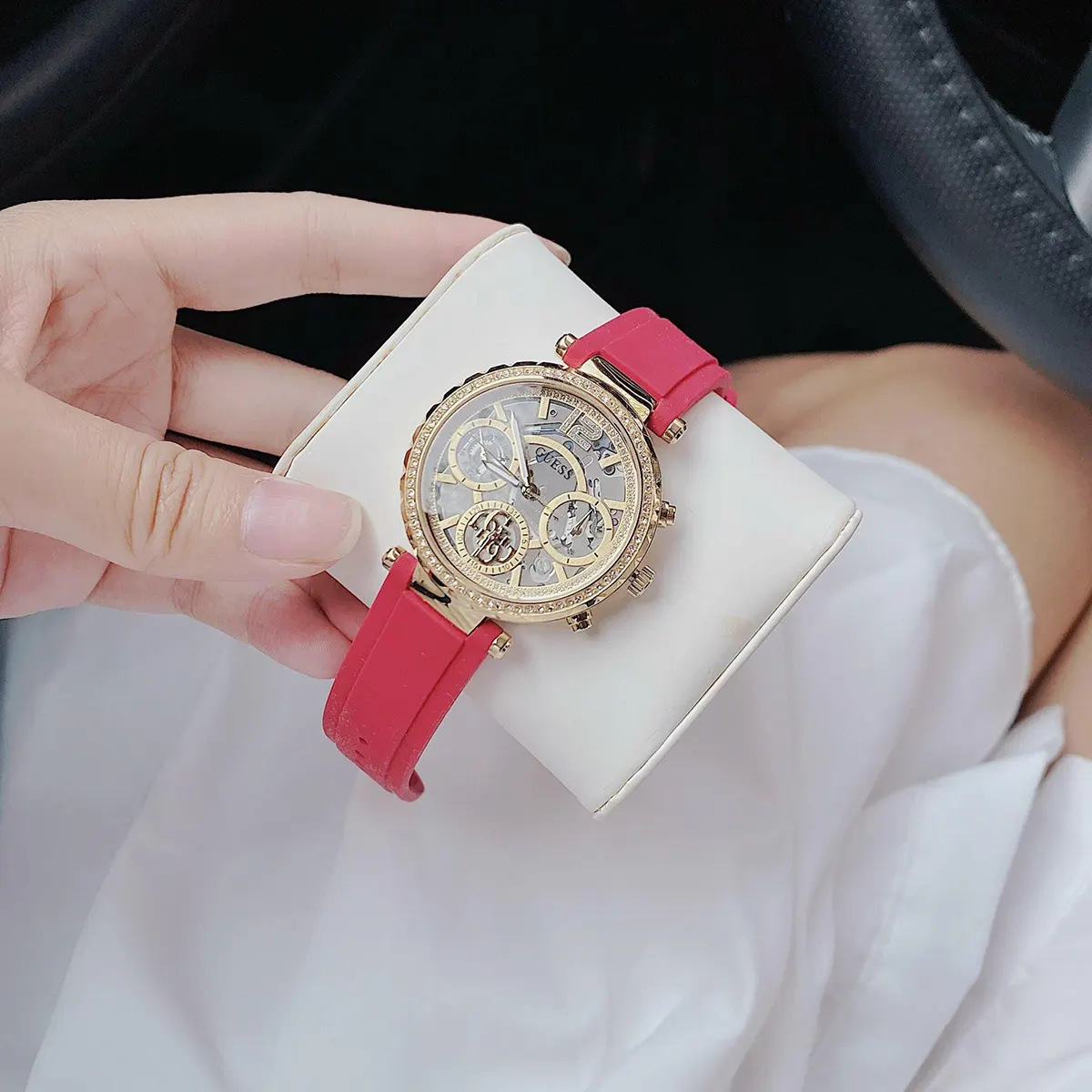 Guess GW0484L1 2