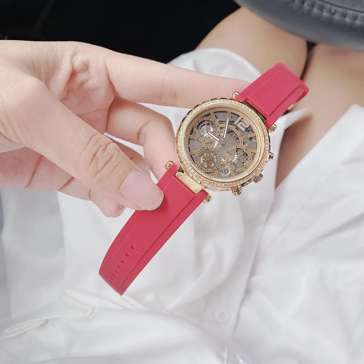 Guess GW0484L1 6