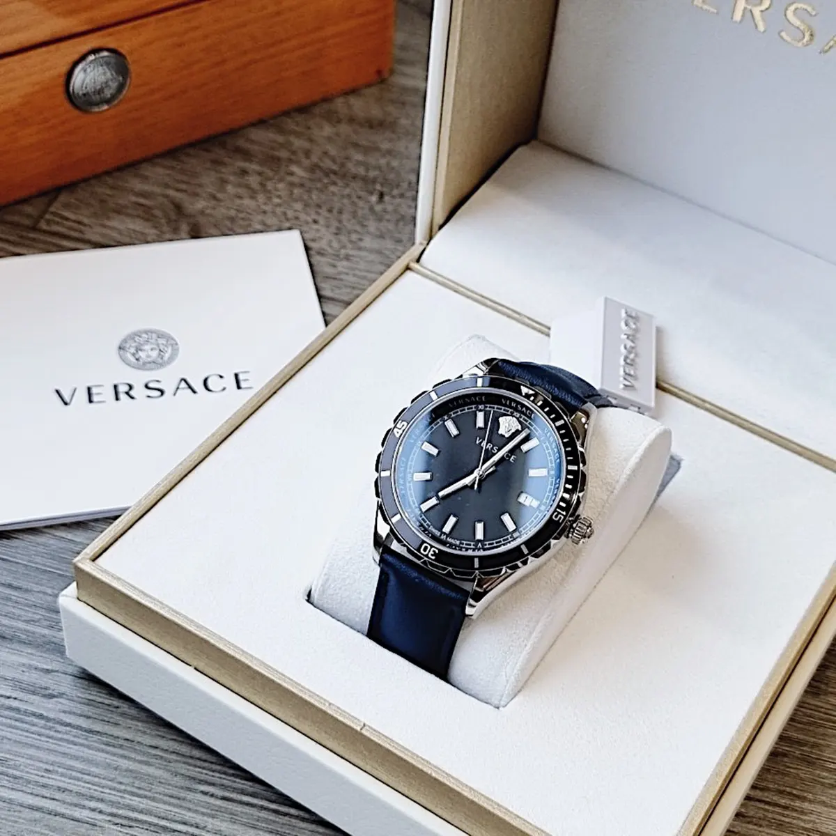 Versace 2 Versace 2