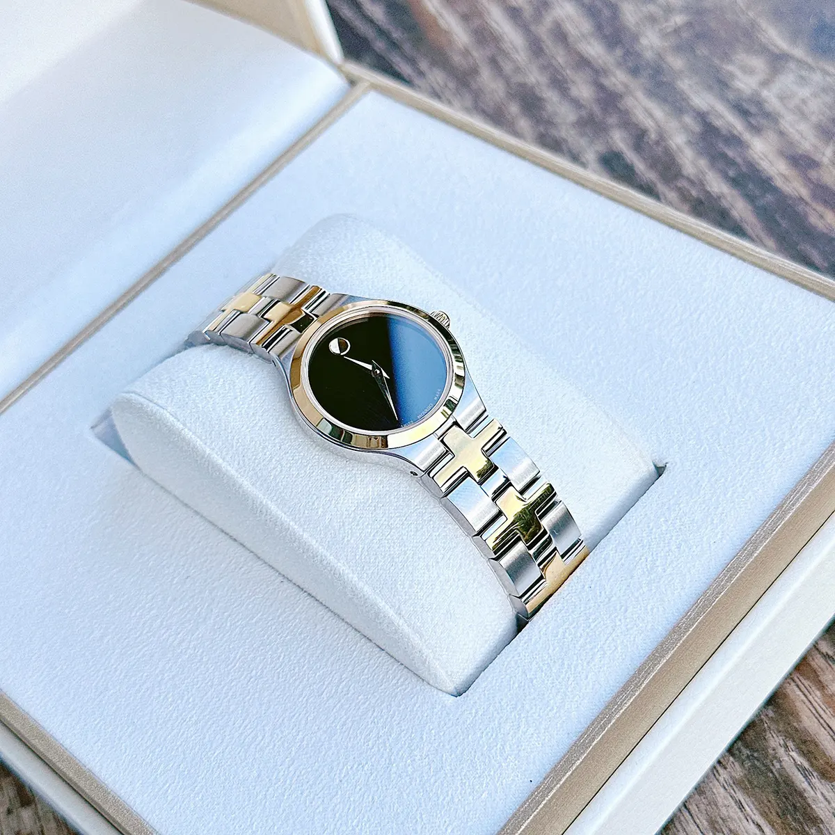 Movado 0607445 (3)
