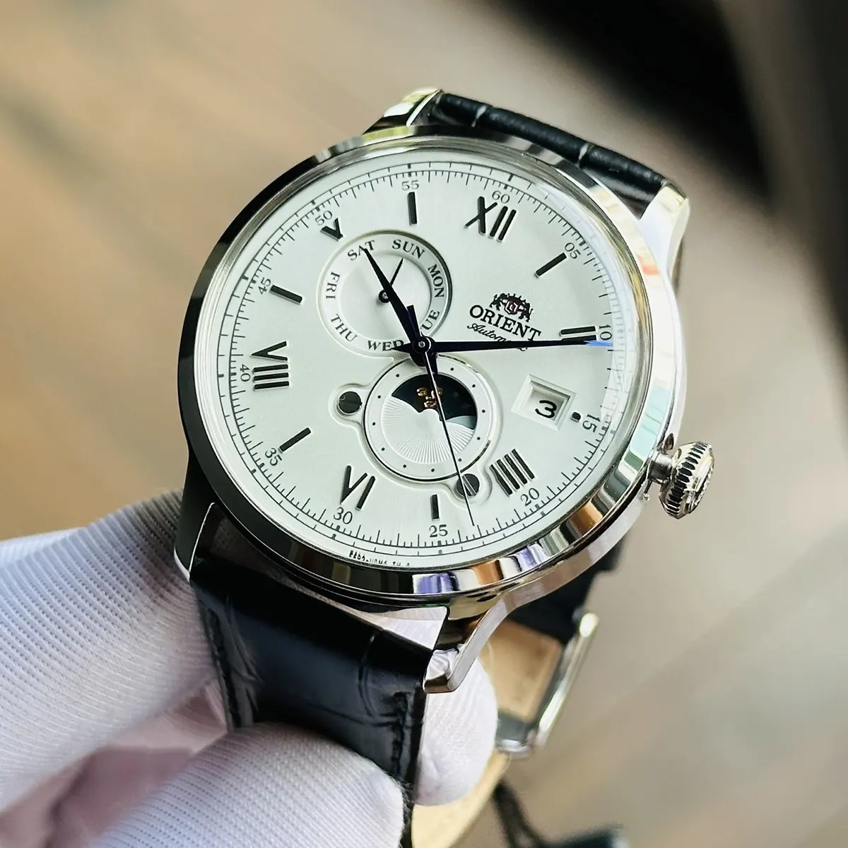 Đồng Hồ Nam Orient Sun And Moon RA-AK0802S10B mặt số chi tiết - WinWatch