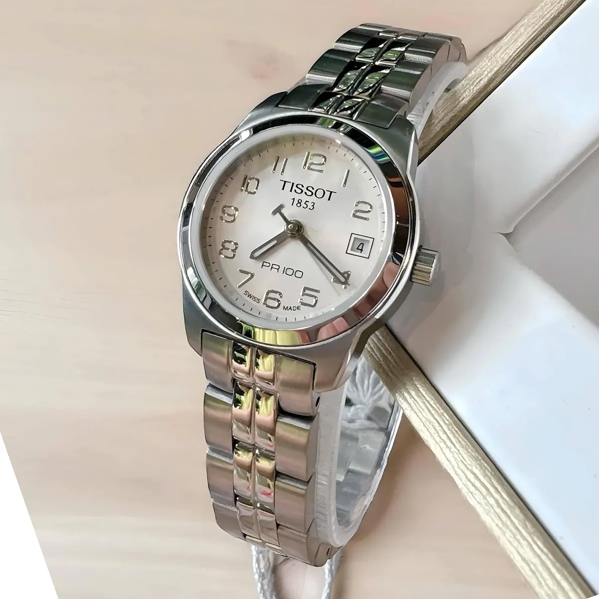 Tissot T049.210.11.032 (1)