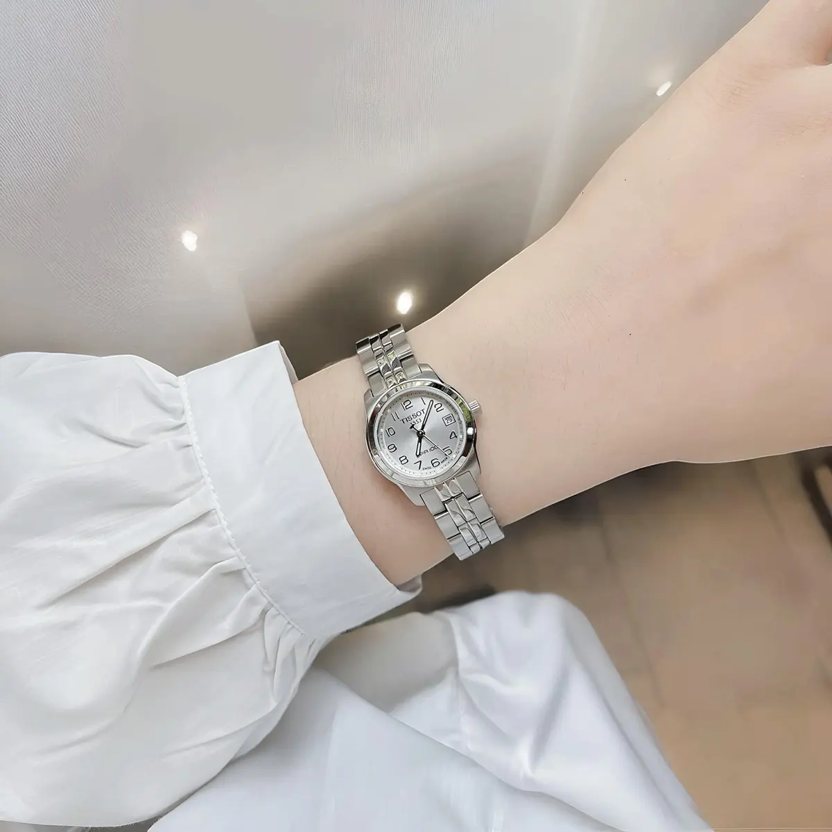 Tissot T049.210.11.032 (3)