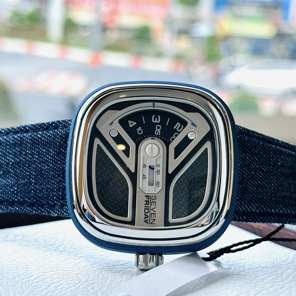 Seven Friday M1B01 (7)