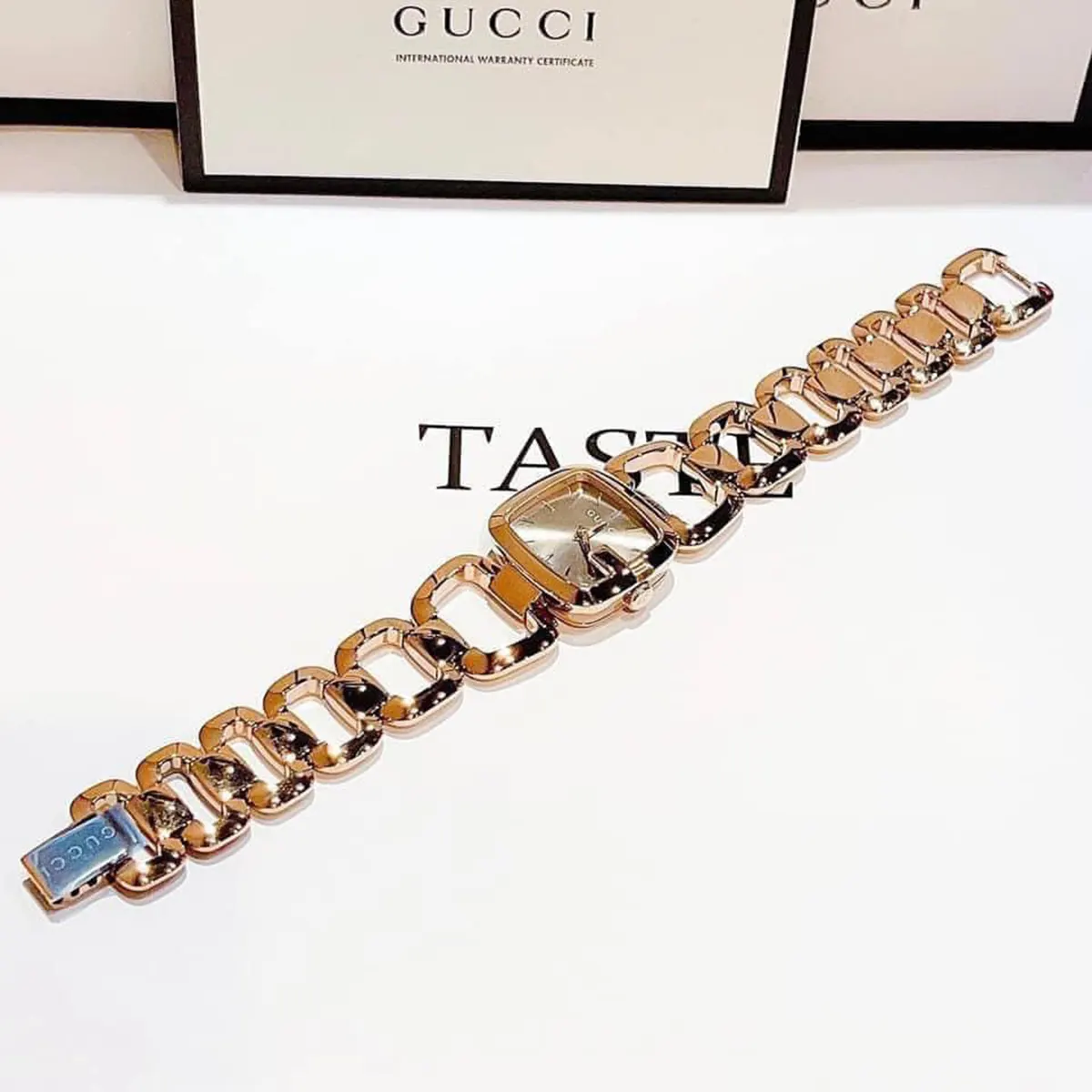 Gucci YA125511 (1)