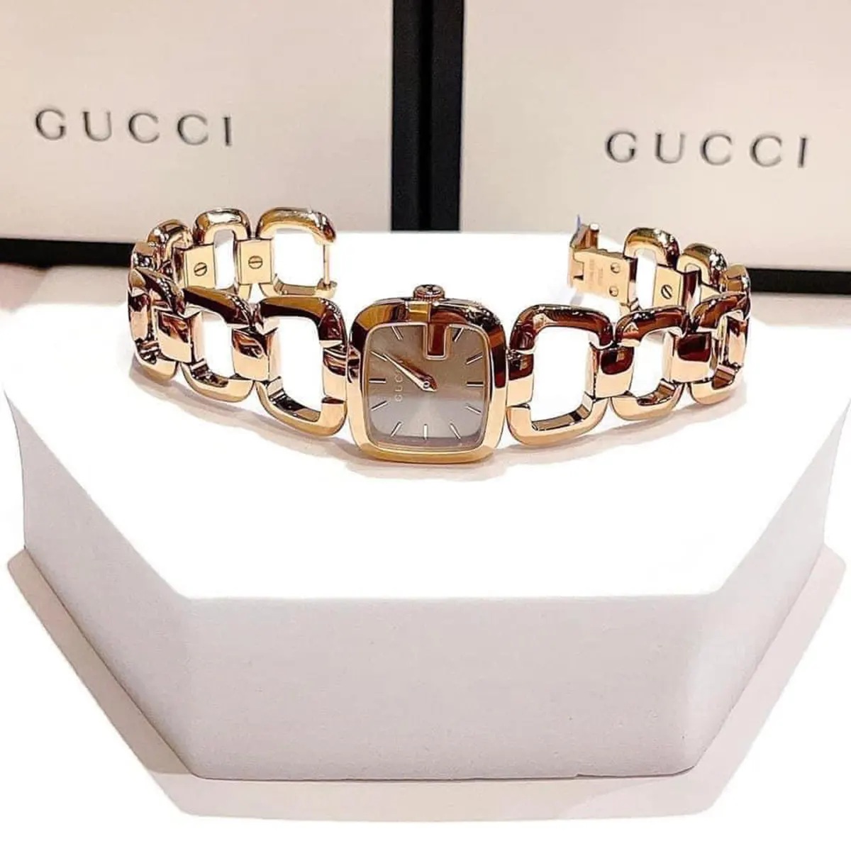 Gucci YA125511 (2)