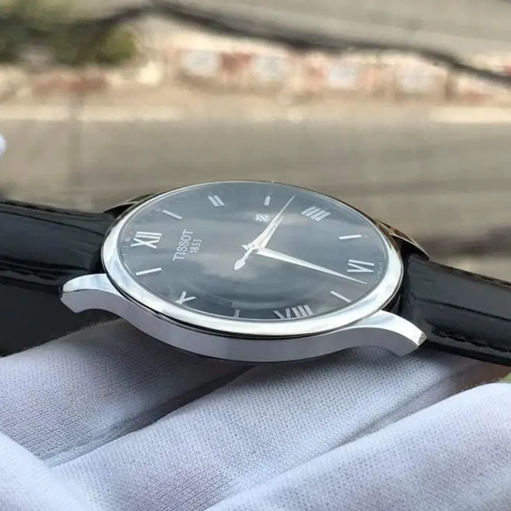 Tissot T063.610.16.058 (6)