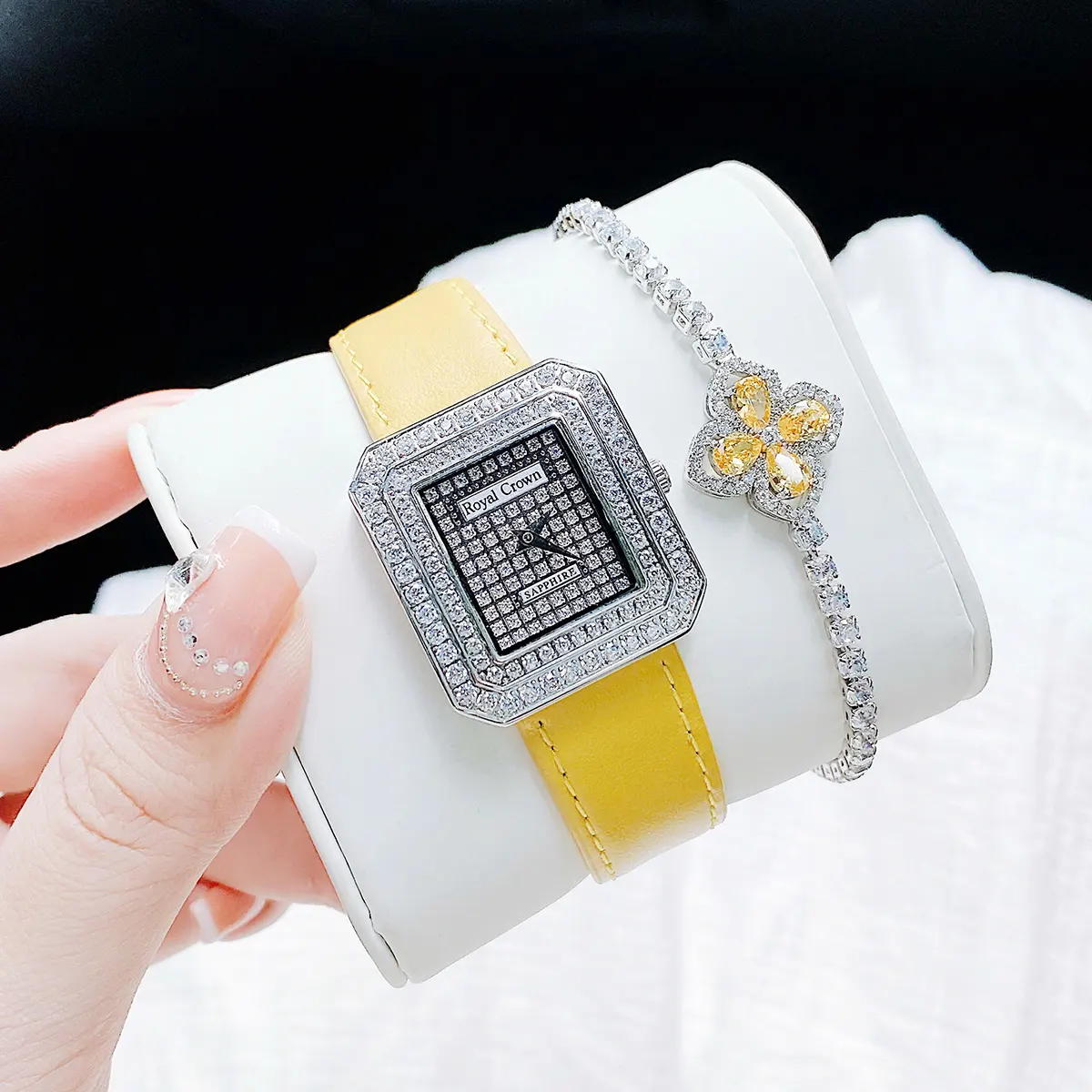 Royal crown (1)