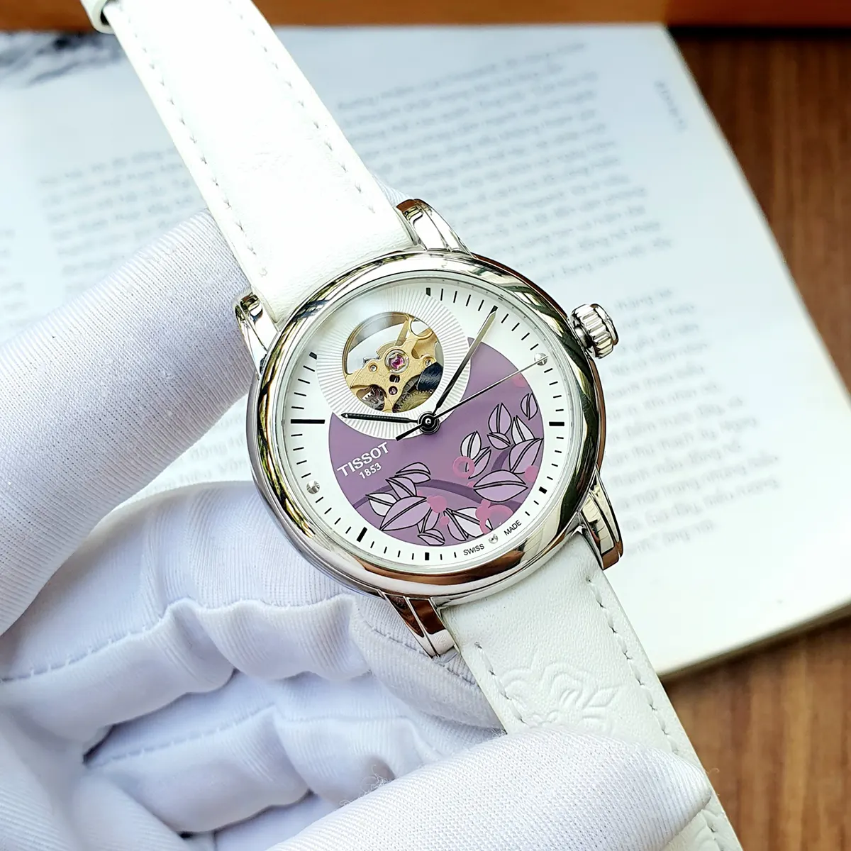 Tissot T050.207.16.031 (1)