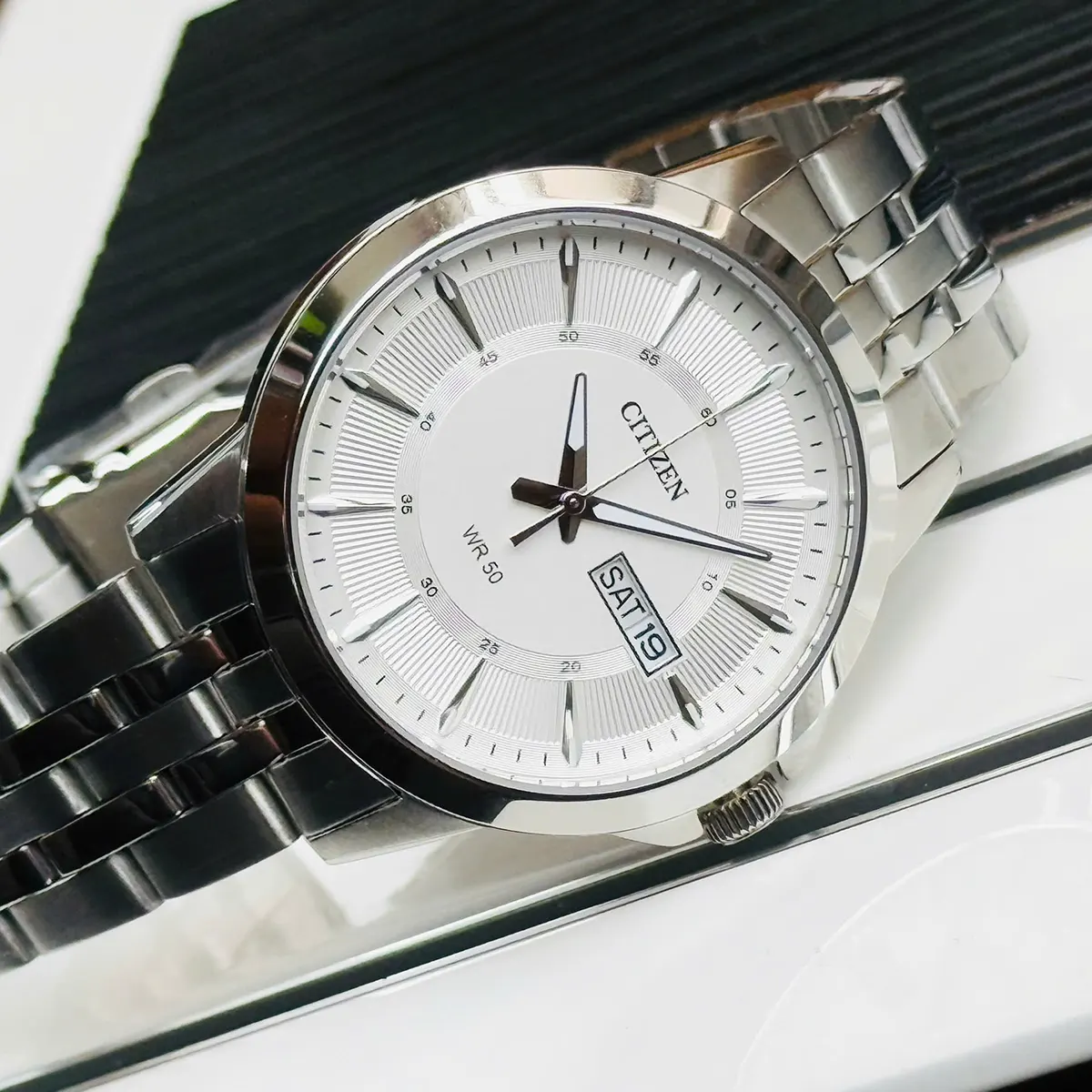 Citizen Quartz BF2011 51A (10)