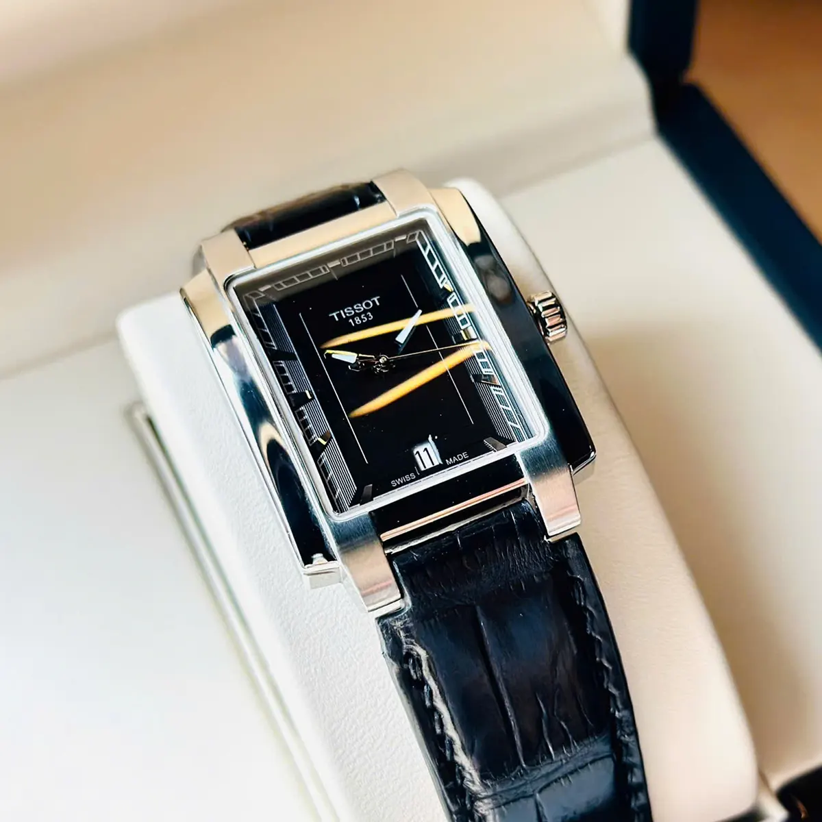 Tissot T061.510.16.051.00 (1)