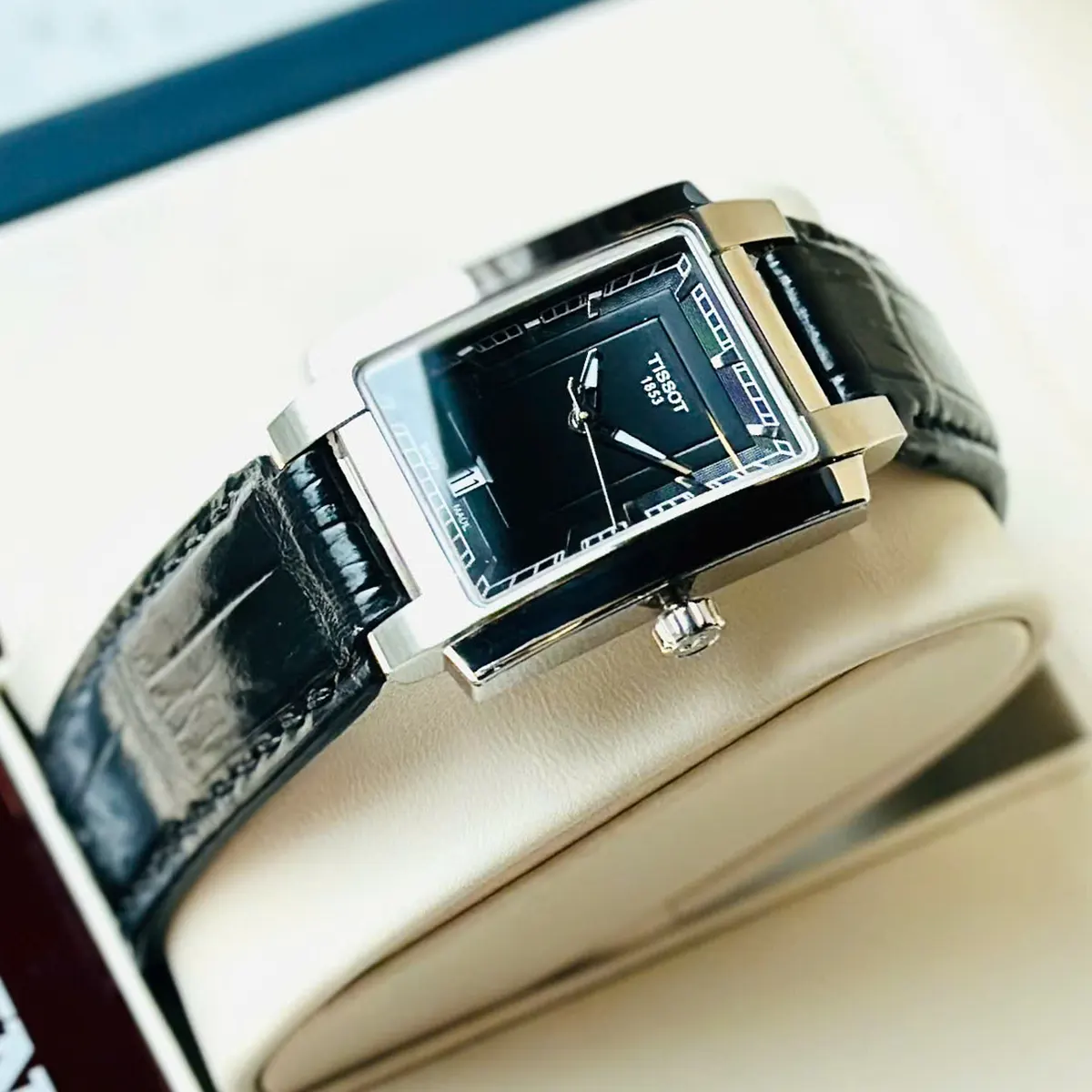 Tissot T061.510.16.051.00 (7)