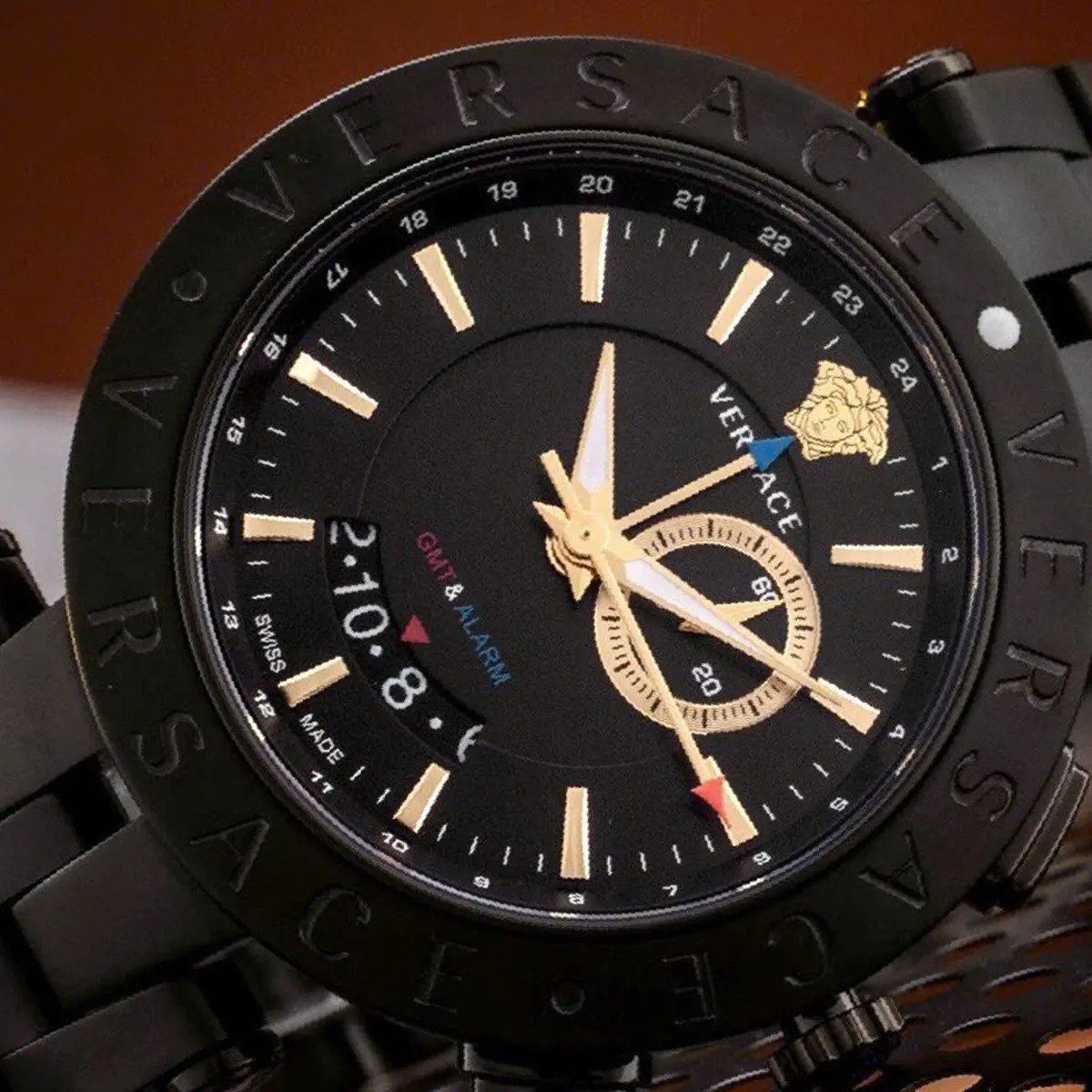 Versace V Race (4)