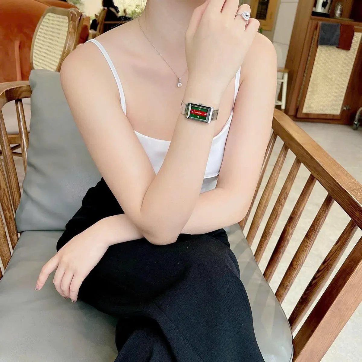 Gucci G Frame Quartz YA147401 (4)
