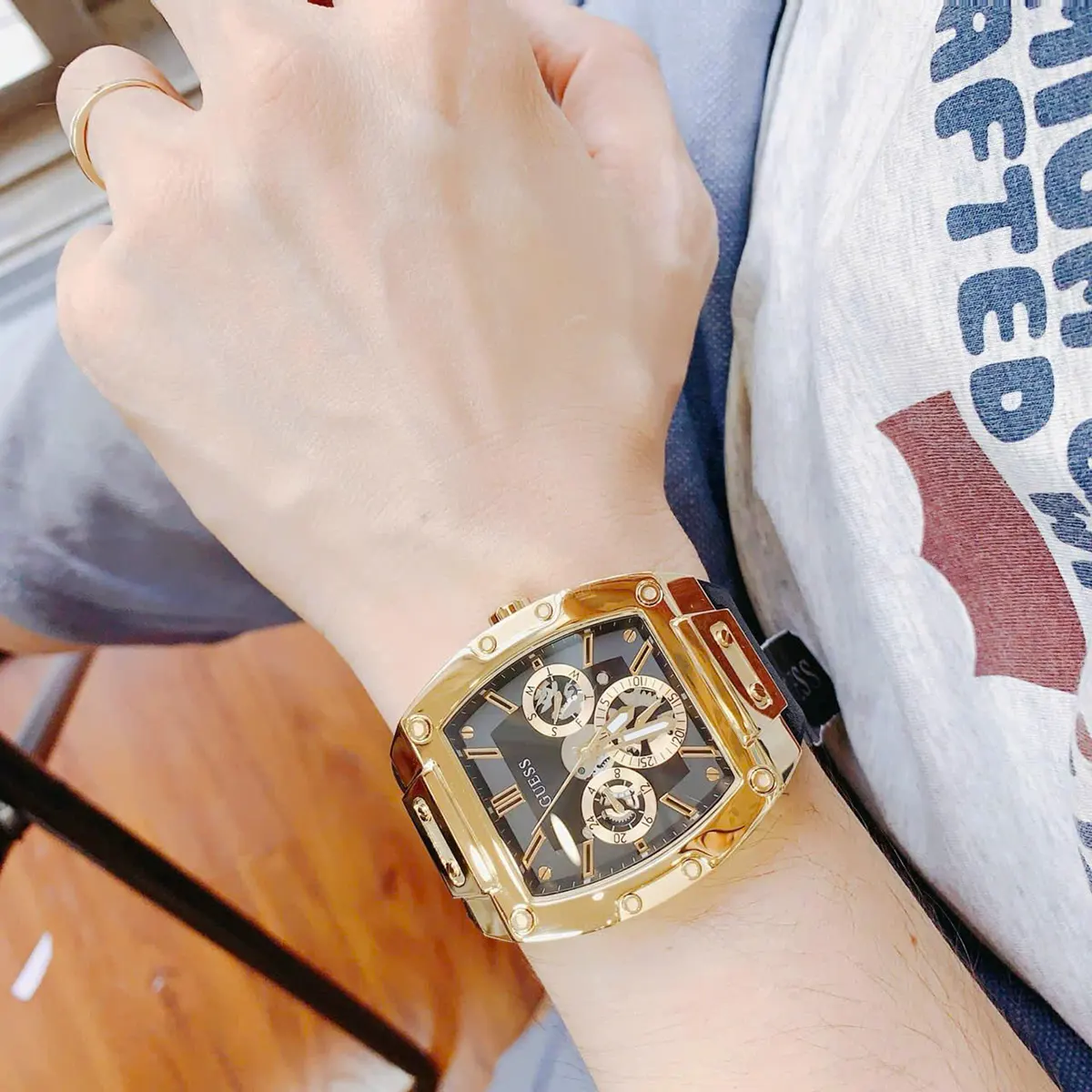 Guess Quartz GW0202G1 (1)