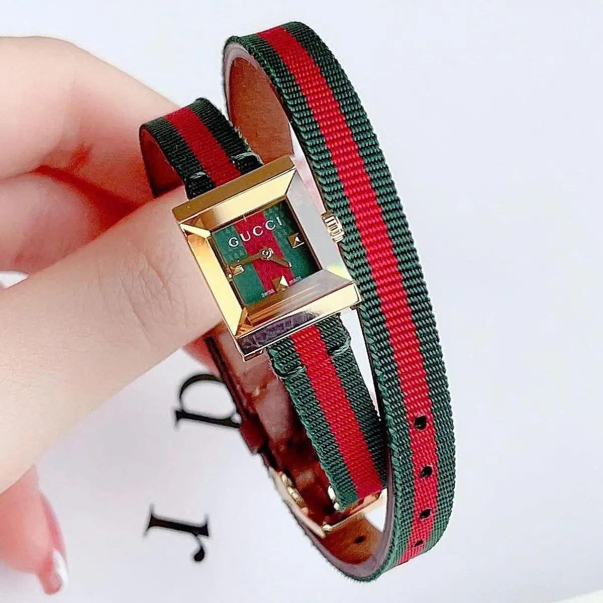Gucci G Frame YA128527 (5)