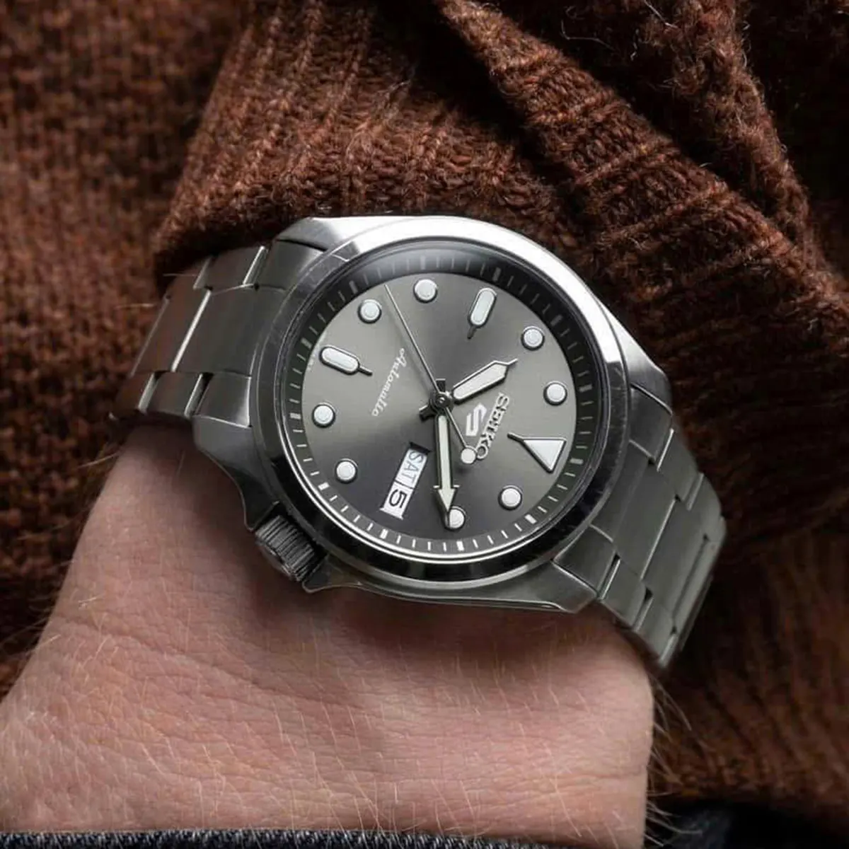 Seiko 5 Sport Automatic SRPE51K1 (2)