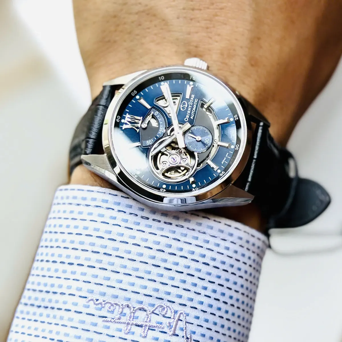 RE AV0005L (1)