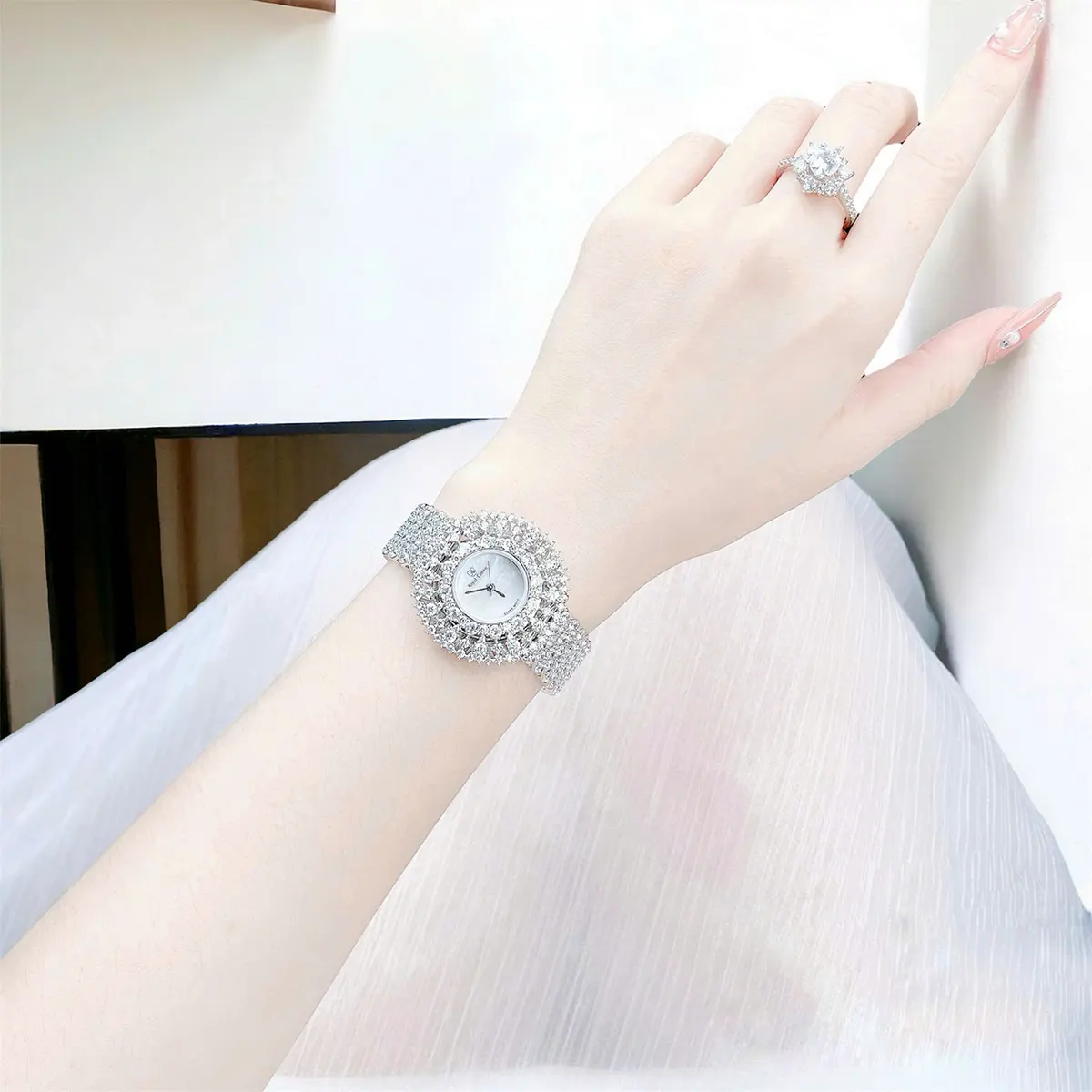 Royal Crown Quartz 2030 (10)