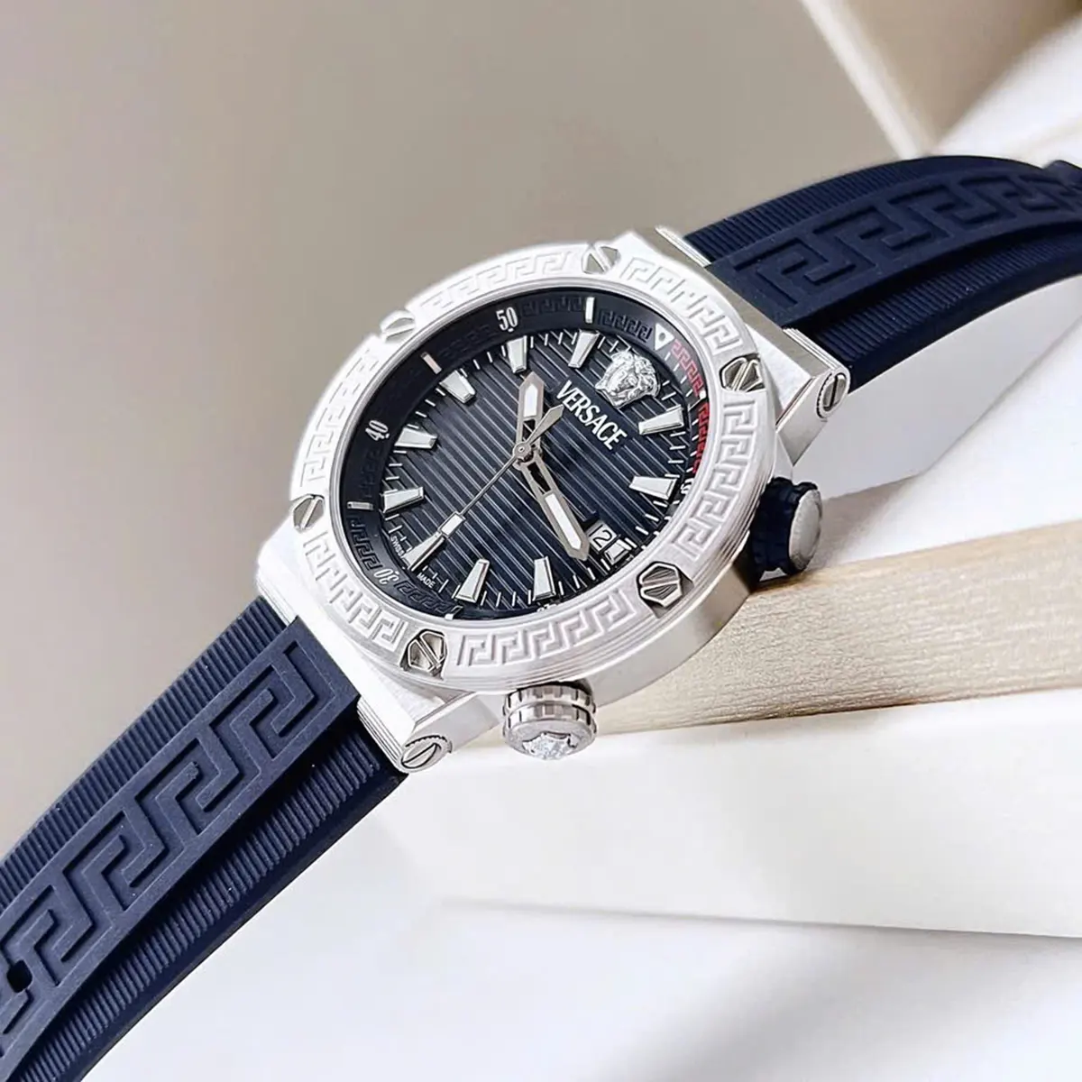 VE8G00124 (1)