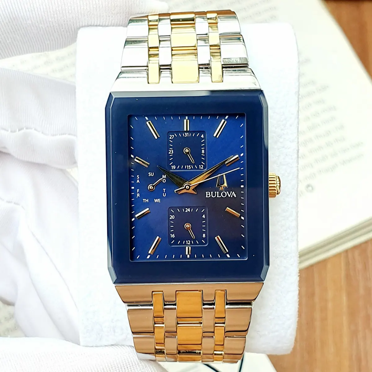 bulova 98C150 (5)