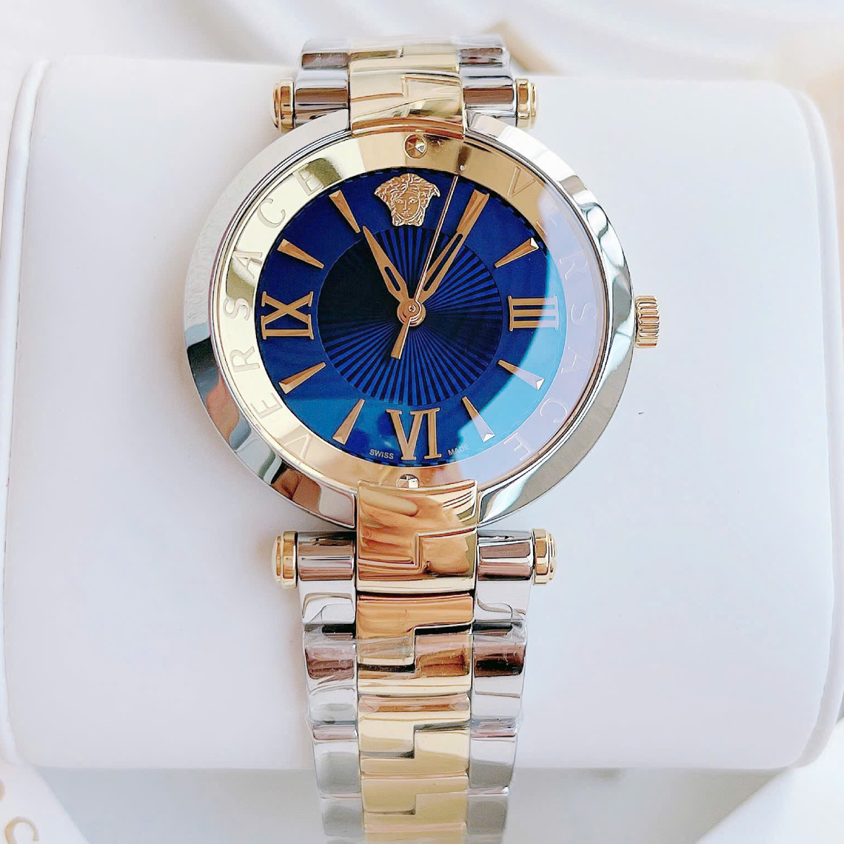 Đồng Hồ Nữ Versace VAI230017 Dây Thép chính hãng tại WinWatch