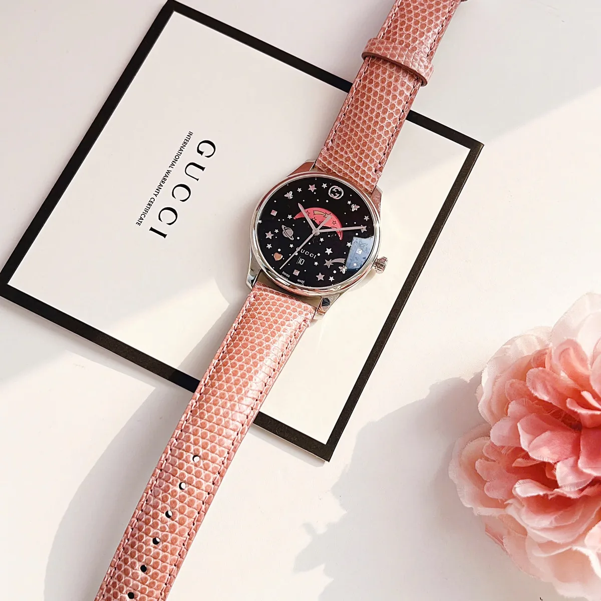 Đồng hồ nữ Gucci G-Timeless Black Moonphase 36mm dây da hồng mặt số trăng sao